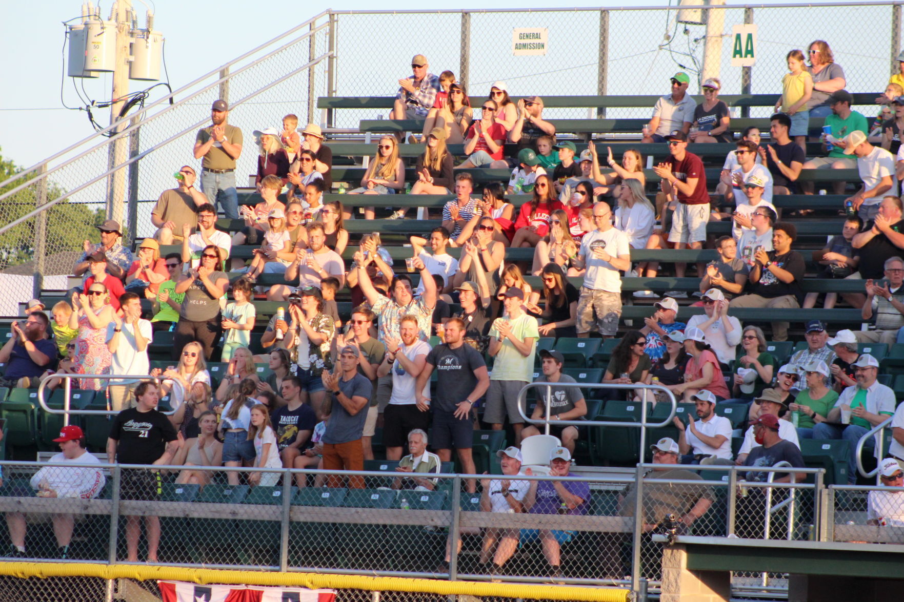 La Crosse Loggers fans celebrate